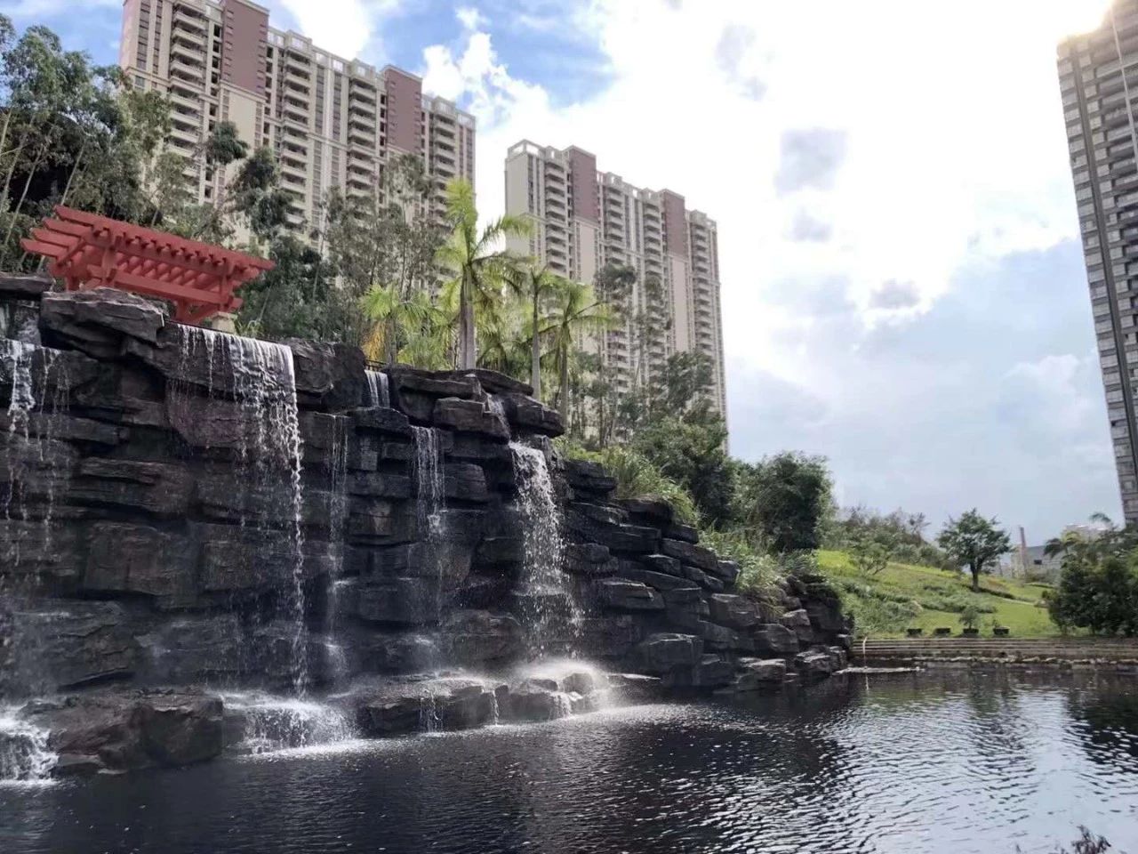 御玺山大峡谷小区实景图 御玺山大峡谷小区实景图